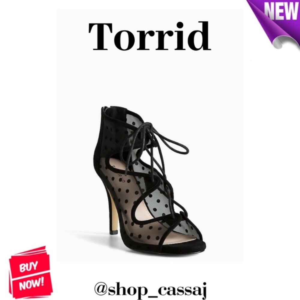 Torrid wide width 4” black stiletto heels
